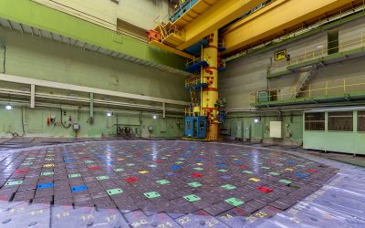 Reactor room. Massive reactor lid, equipment maintenance and replacement of the reactor fuel elements.